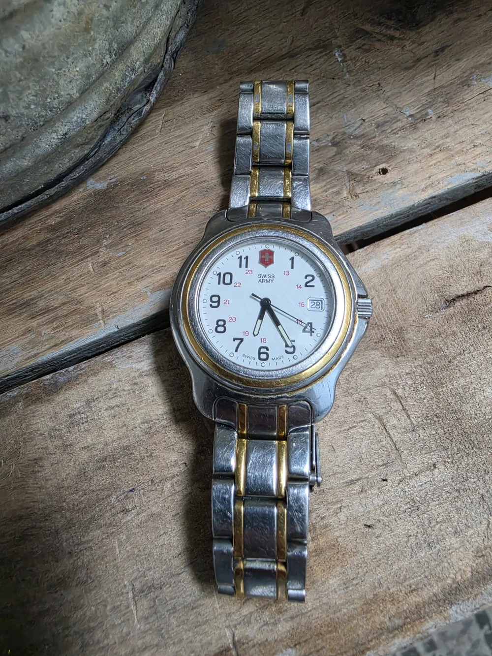 Victorinox Swiss Army V22050 Quartz Watch Date Two Tone Untested AS-IS